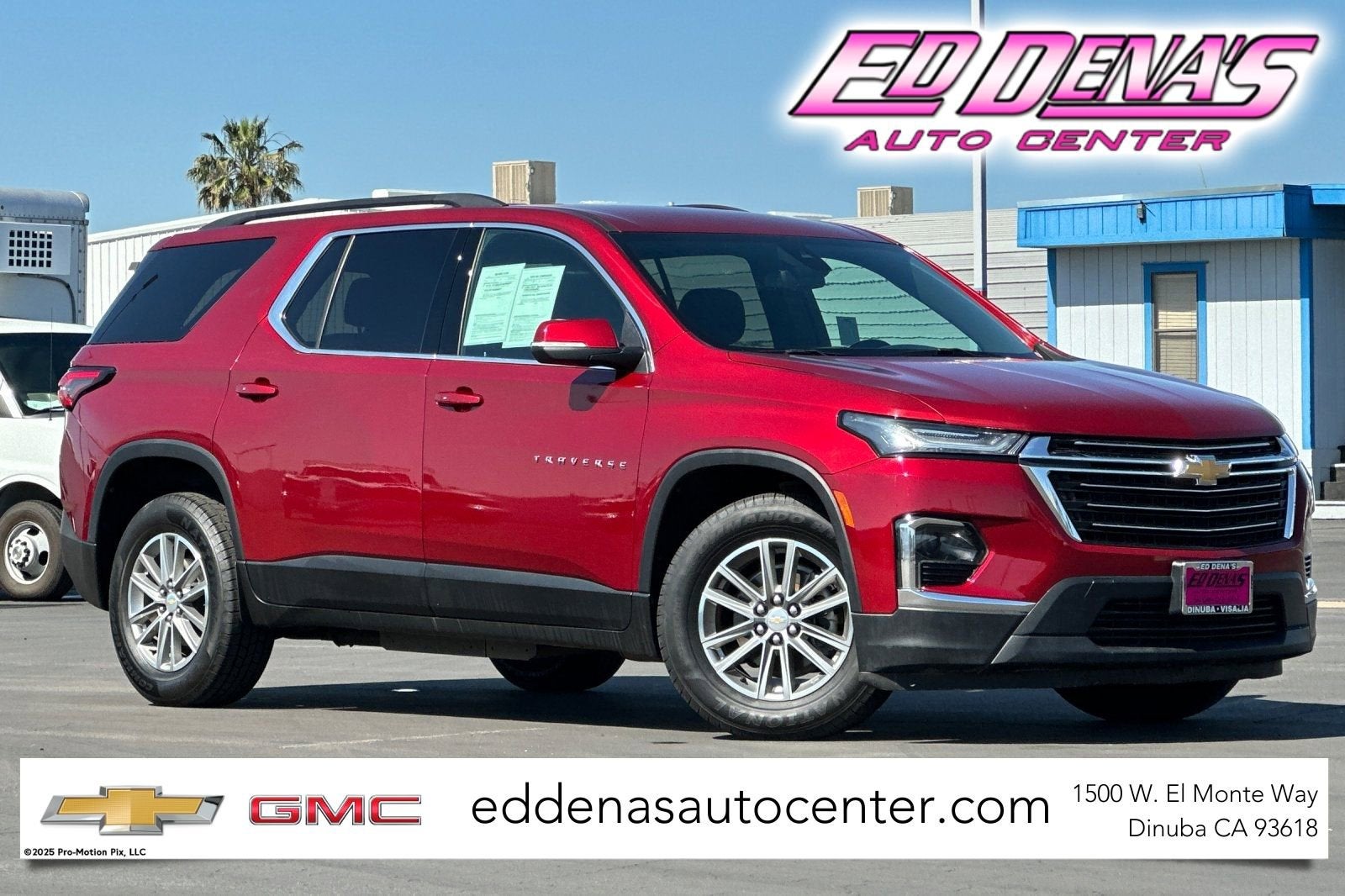 2023 Chevrolet Traverse LT Cloth in Radiant Red Tintcoat — front three-quarter view