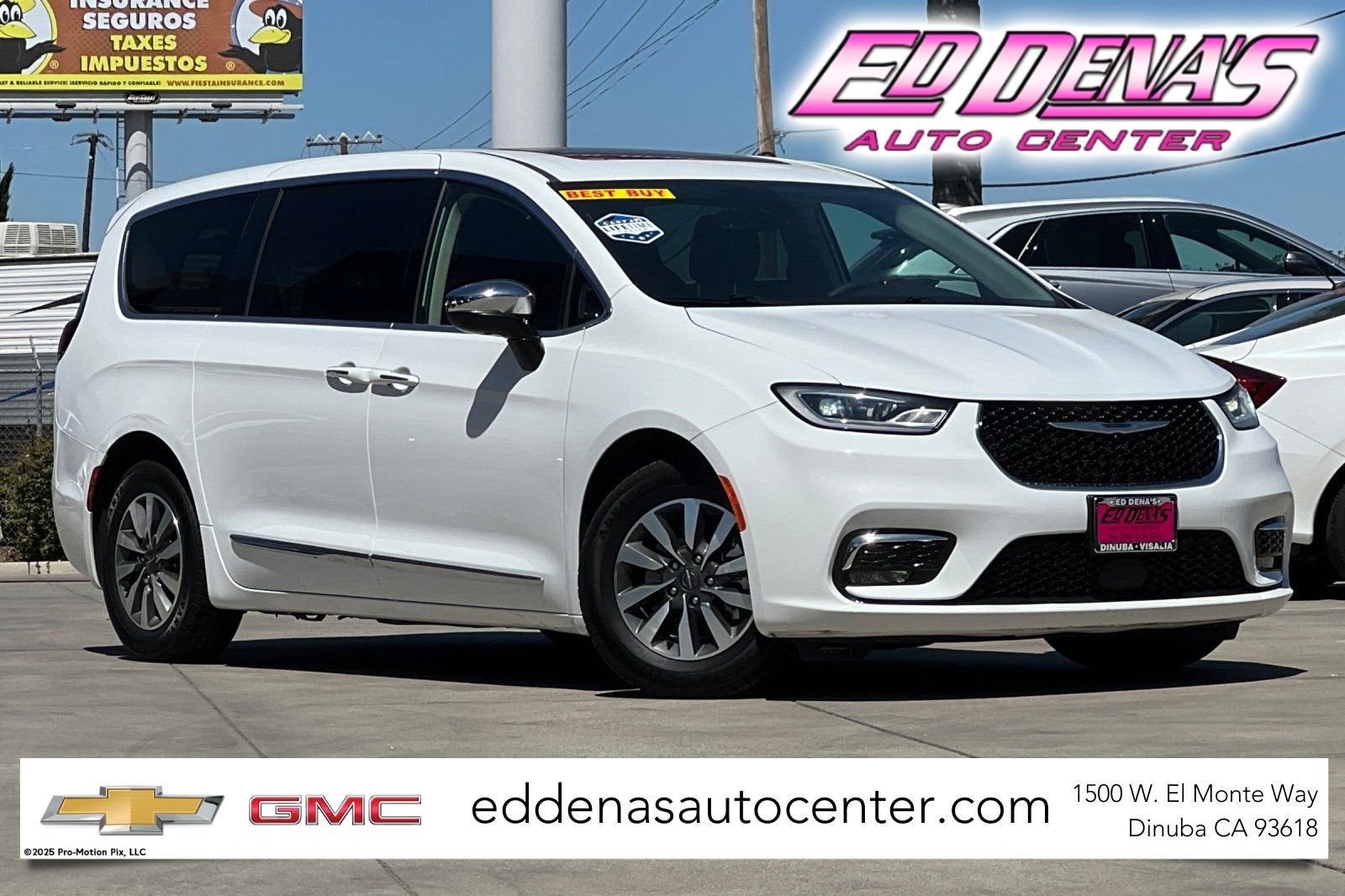 2023 Chrysler Pacifica Hybrid Limited in White — front three-quarter view