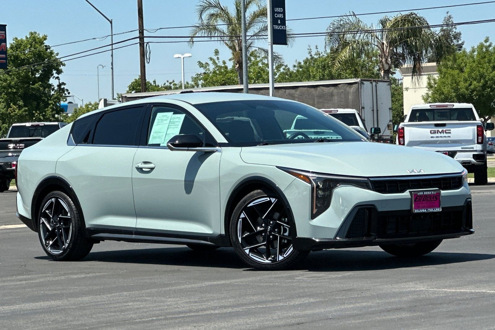2025 Kia K4 — side profile view